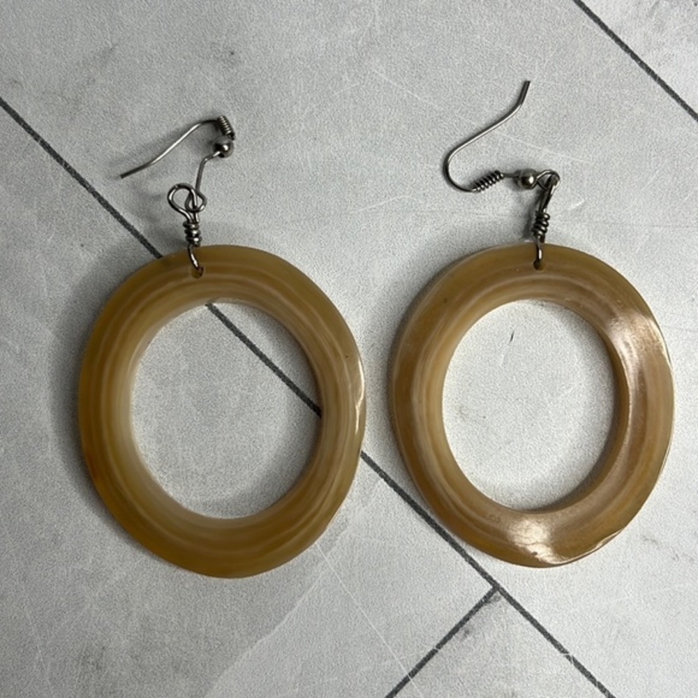 vintage plastic oval cream pieced Earrings